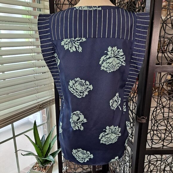 J Crew Size 6 Blue/Turq Sleeveless Floral/Striped Top Split V-Neck EUC - Picture 6 of 11